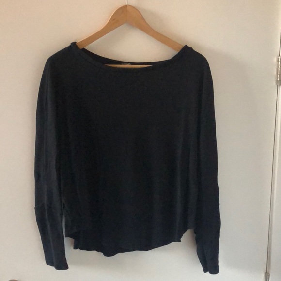 Smash + Tess “The Batwing Pullover” in Small - Picture 1 of 5